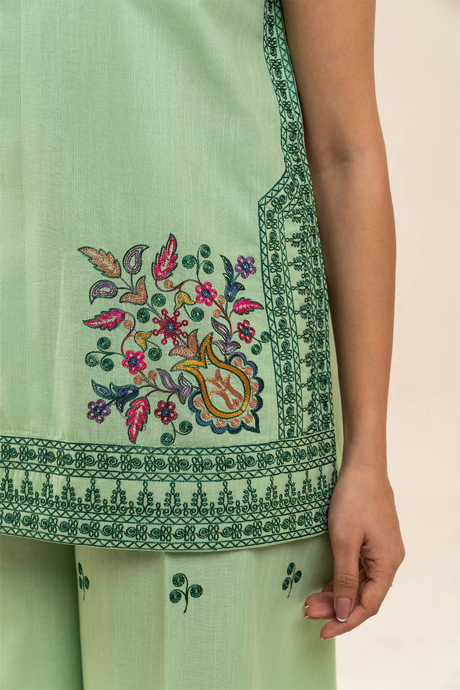2 PIECE EMBROIDERED SLUB LAWN CO-ORD SET (FLOW) - Image 7