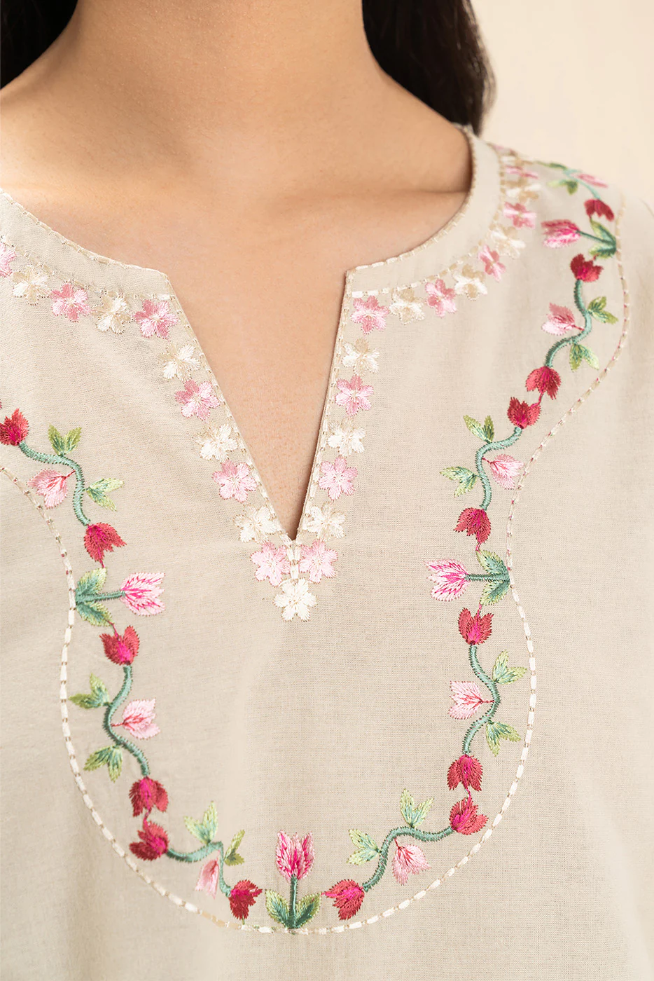 2 PIECE EMBROIDERED N/A SUIT (FLOW) - Image 5