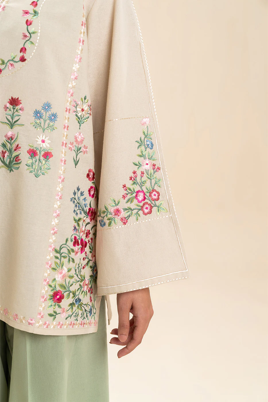 2 PIECE EMBROIDERED N/A SUIT (FLOW) - Image 6