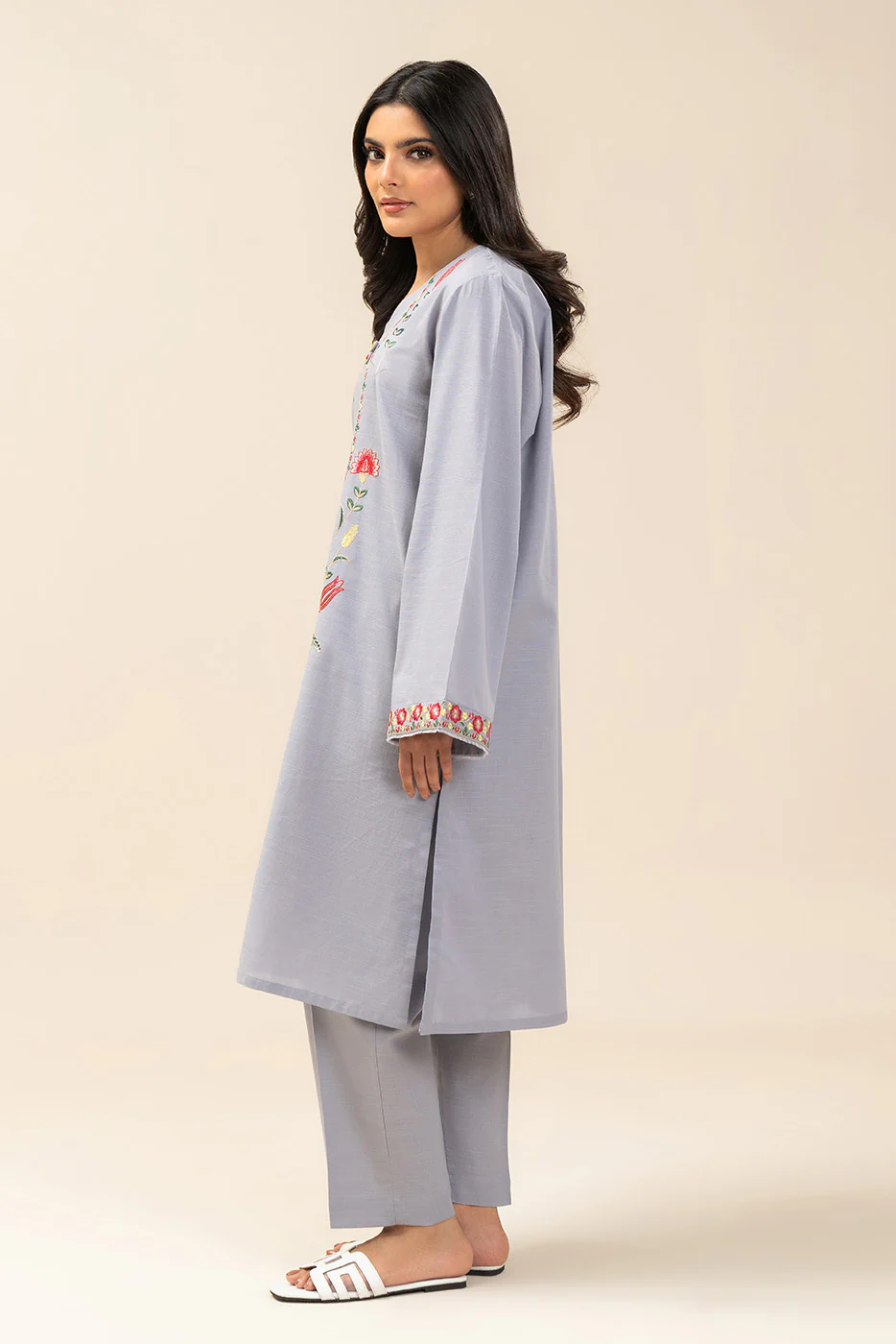 2 PIECE EMBROIDERED SLUB SUIT (PRET) - Image 3