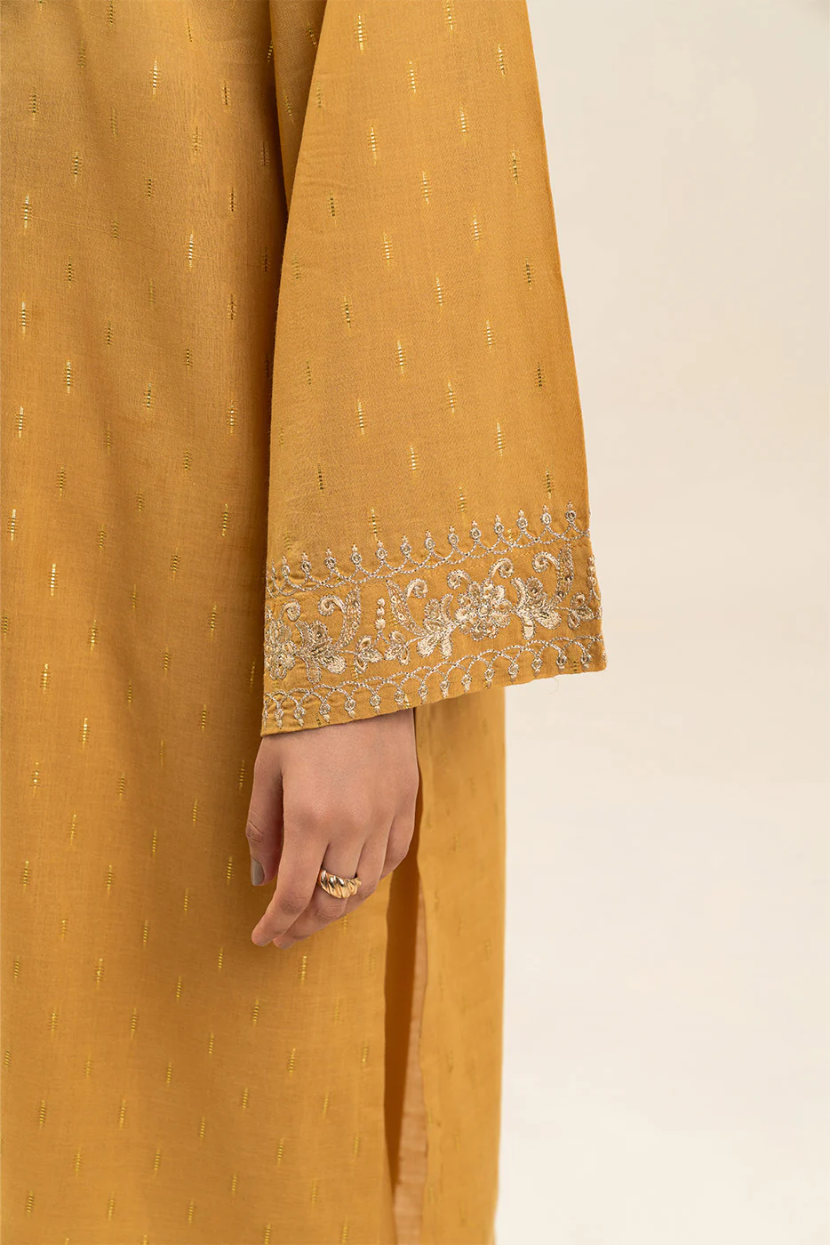 2 PIECE EMBROIDERED ZARI JACQUARD SUIT (PRET) - Image 6