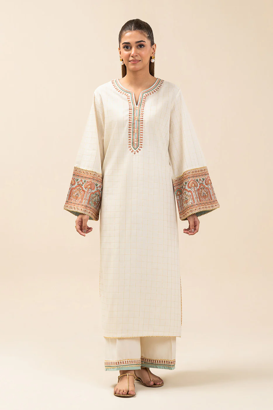 2 PIECE EMBROIDERED YARN DYED LUREX SUIT (PRET) - Image 2