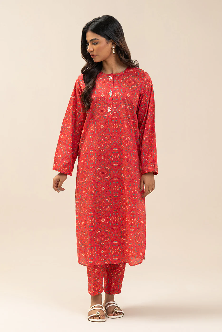 2 PIECE PRINTED LAWN SUIT (PRET) - Image 2