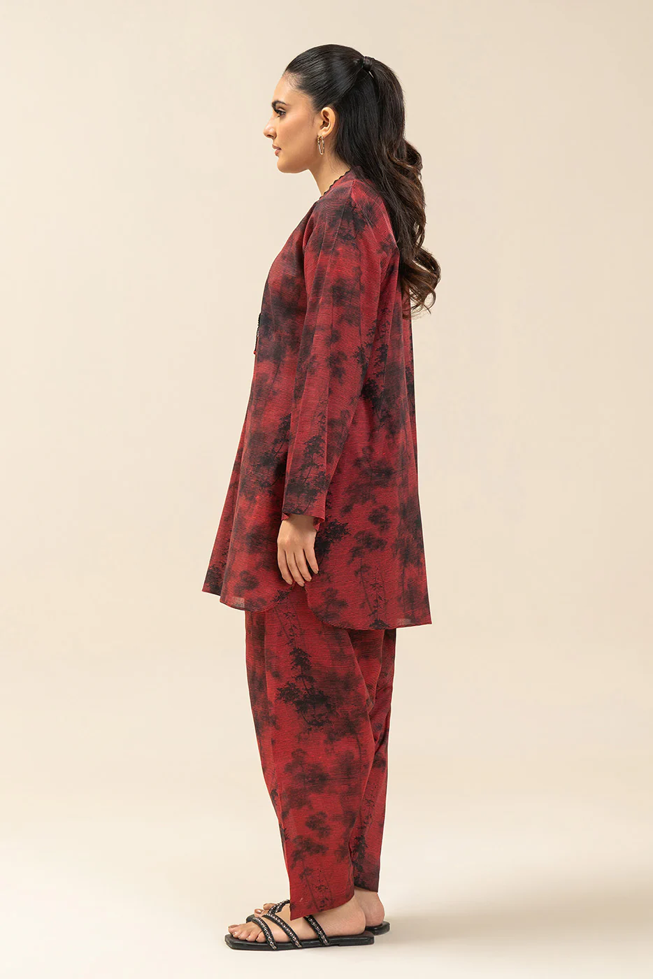 2 PIECE PRINTED LAWN SUIT (PRET) - Image 3