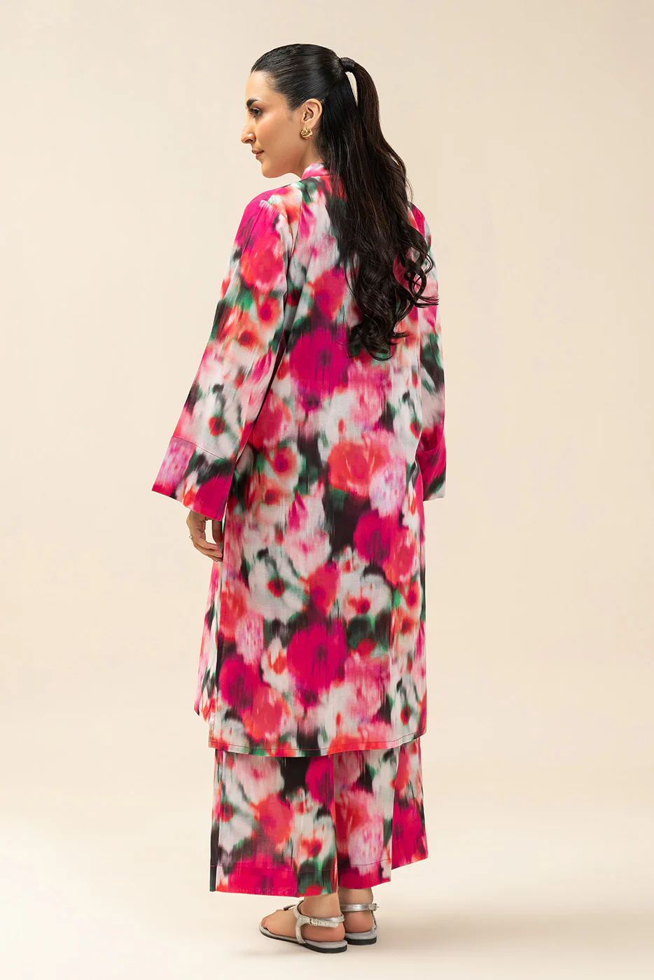 2 PIECE PRINTED LAWN SUIT (PRET) - Image 4