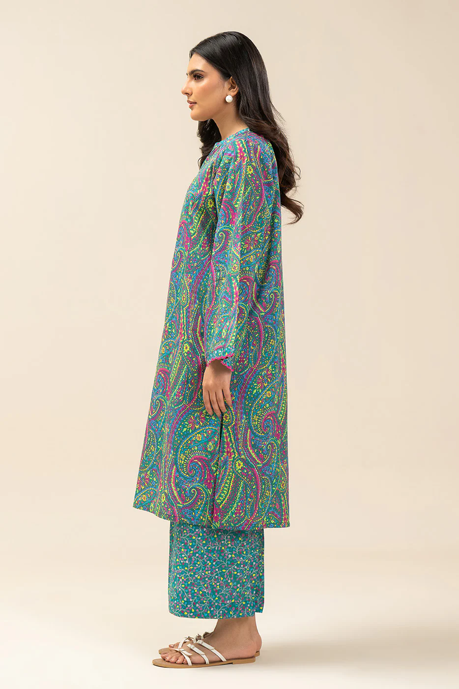 2 PIECE PRINTED LAWN SUIT (PRET) - Image 3