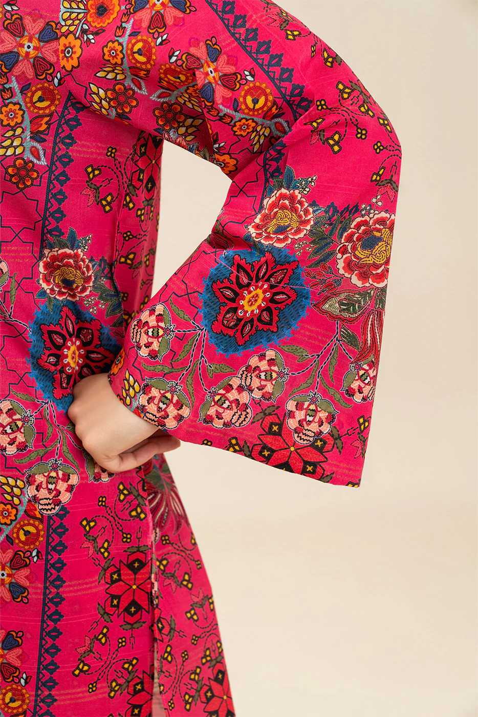 2 PIECE PRINTED LUREX LAWN SUIT (PRET) - Image 6