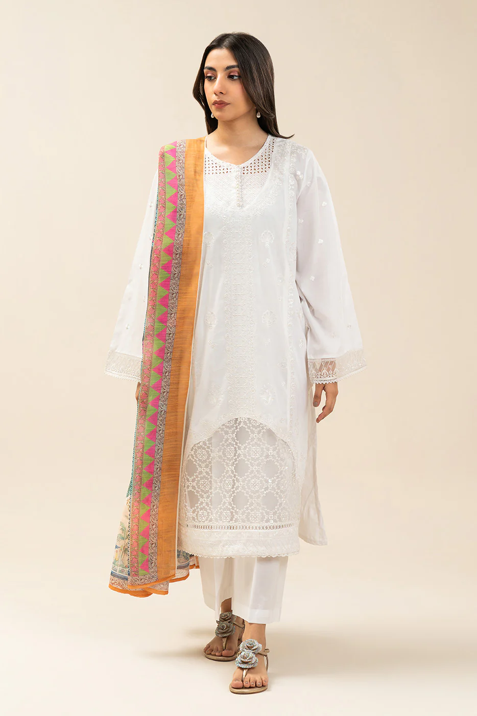3 PIECE EMBROIDERED LAWN SUIT (HIGH CASUAL) - Image 2