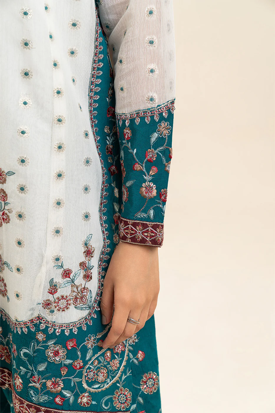 2 PIECE EMBROIDERED DANIER ZARI GOLD SUIT (LUXURY-PRET) - Image 6