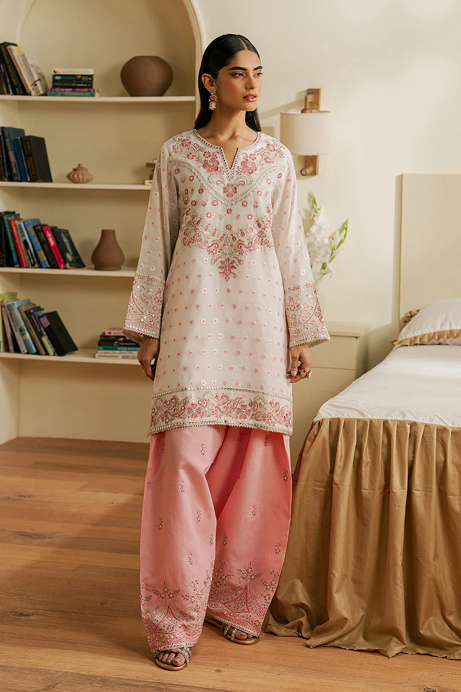 2 PIECE EMBROIDERED ZARI JACQUARD SUIT (LUXURY PRET) - Image 2
