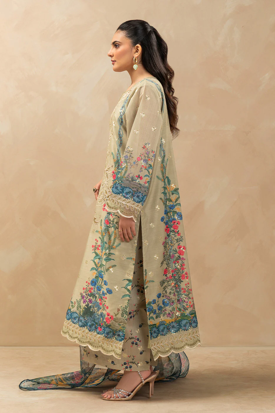 3 PIECE EMBROIDERED ZARI JACQUARD SUIT (LUXURY-PRET) - Image 2