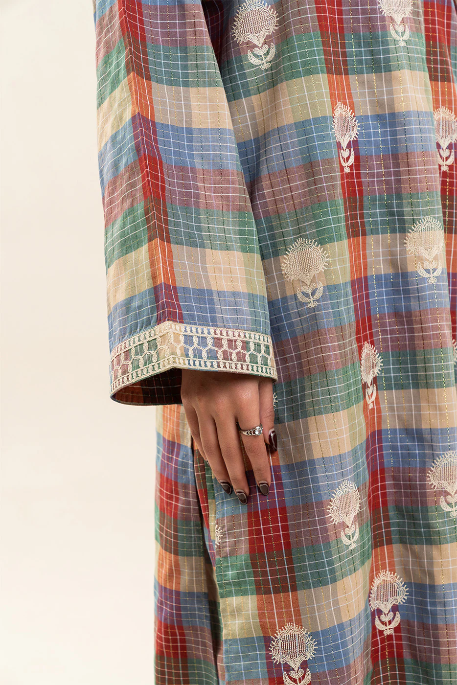 2 PIECE EMBROIDERED LUREX YARN DYED SUIT (PRET) - Image 6