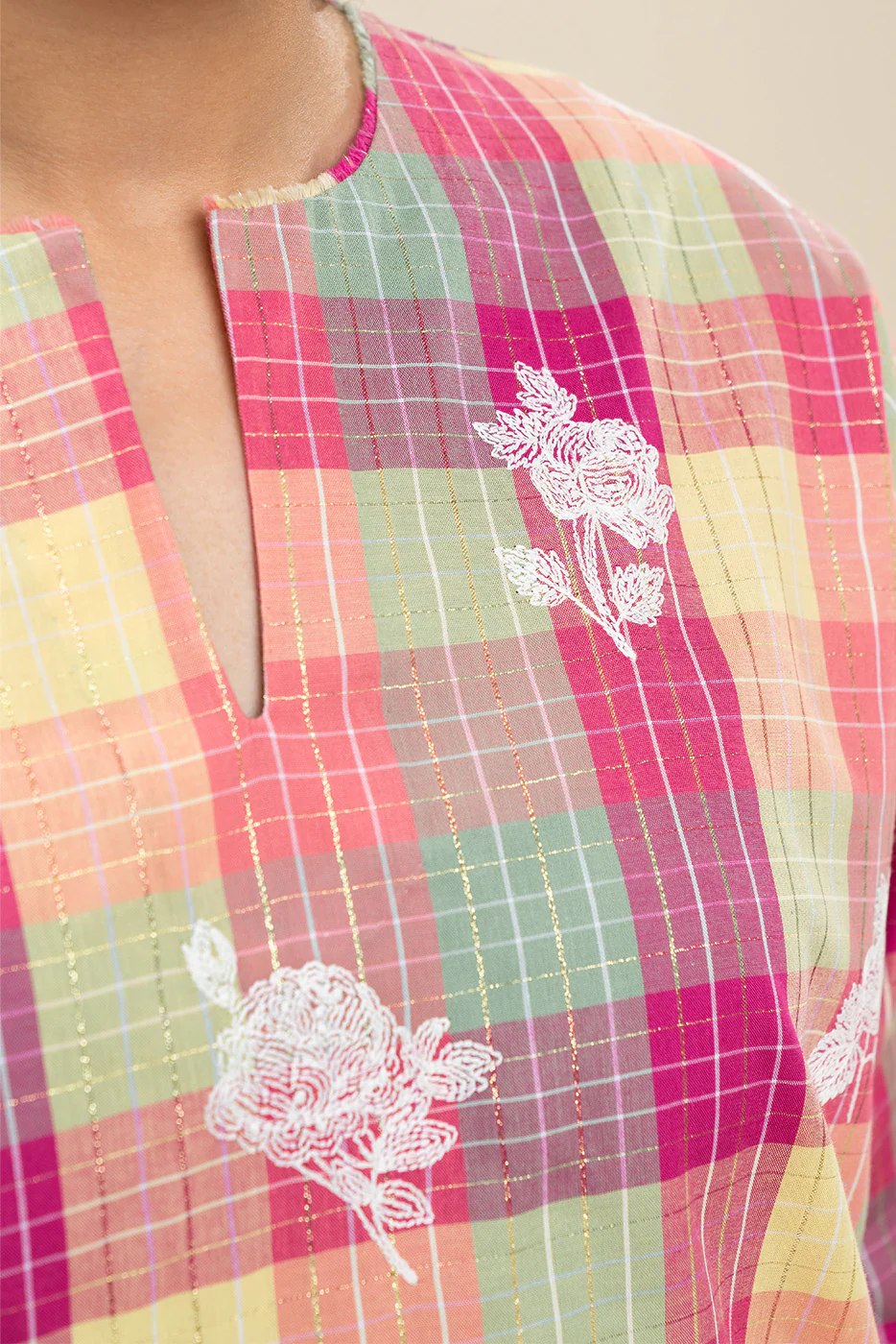 2 PIECE EMBROIDERED YARN DYED LUREX SUIT (PRET) - Image 3