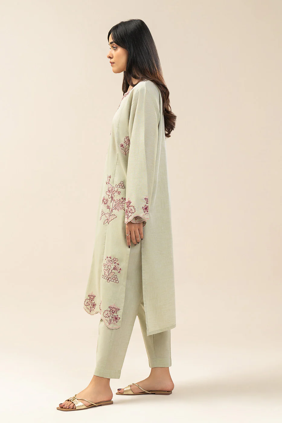 2 PIECE EMBROIDERED CHAMBRAY SUIT (PRET) - Image 4