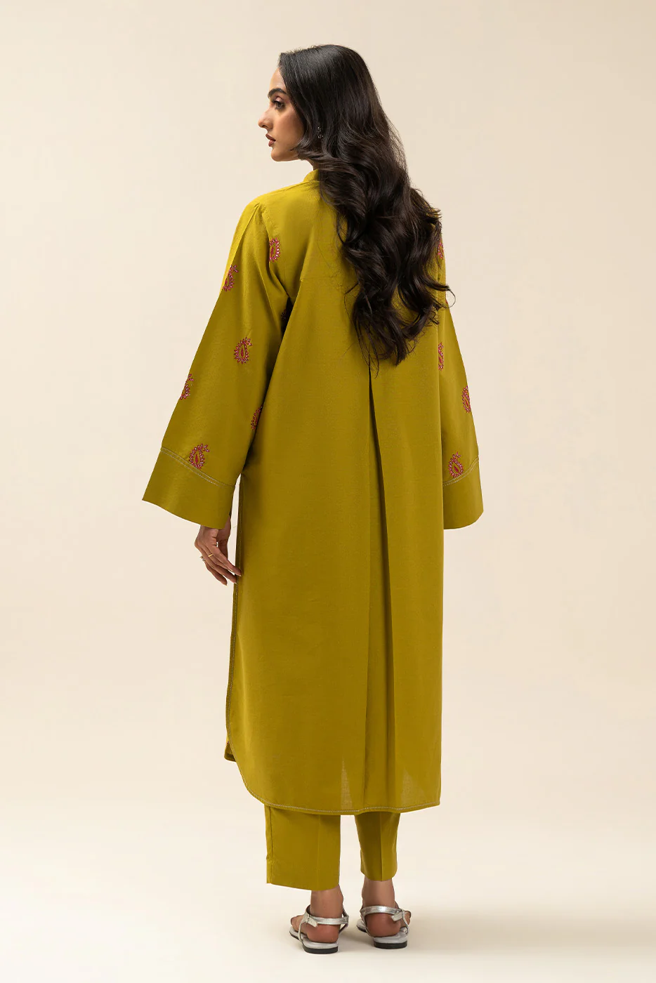 2 PIECE EMBROIDERED DOBBY SUIT (PRET) - Image 4