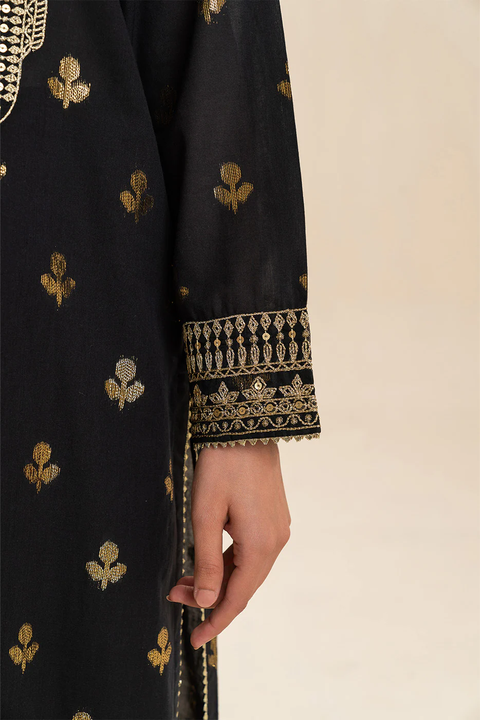 2 PIECE EMBROIDERED LUREX JACQUARD SUIT (PRET) - Image 7