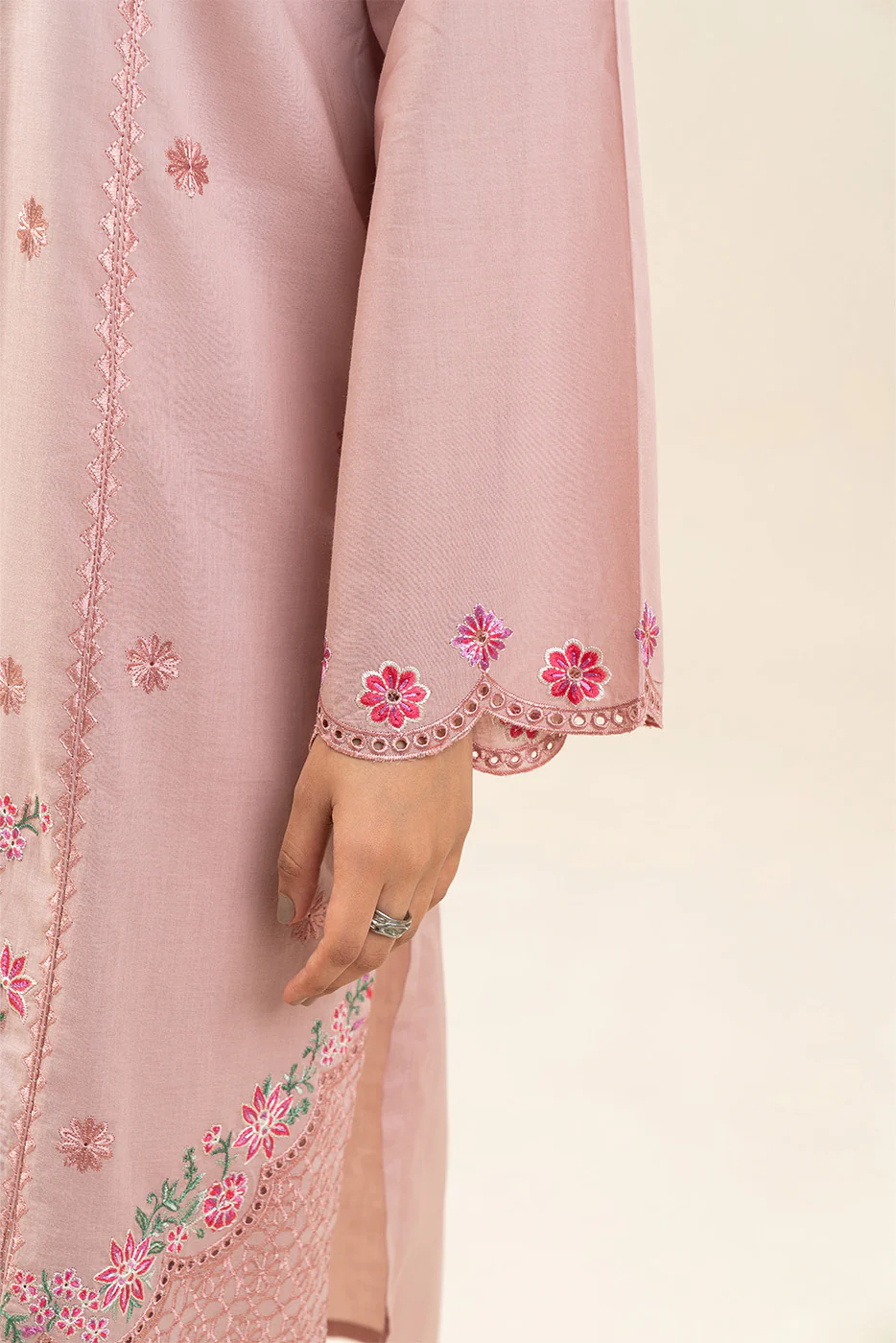 2 PIECE EMBROIDERED LAWN SUIT (PRET) - Image 6