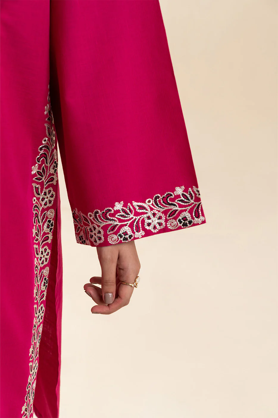 2 PIECE EMBROIDERED CD SLUB SUIT (PRET) - Image 4