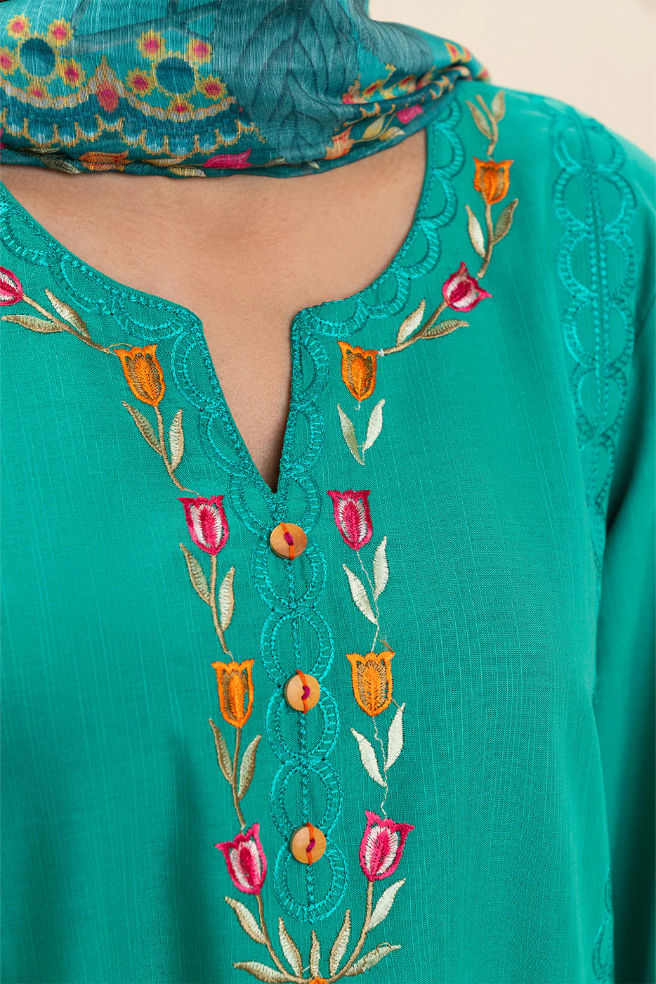 3 PIECE EMBROIDERED SLUB SUIT (PRET) - Image 3