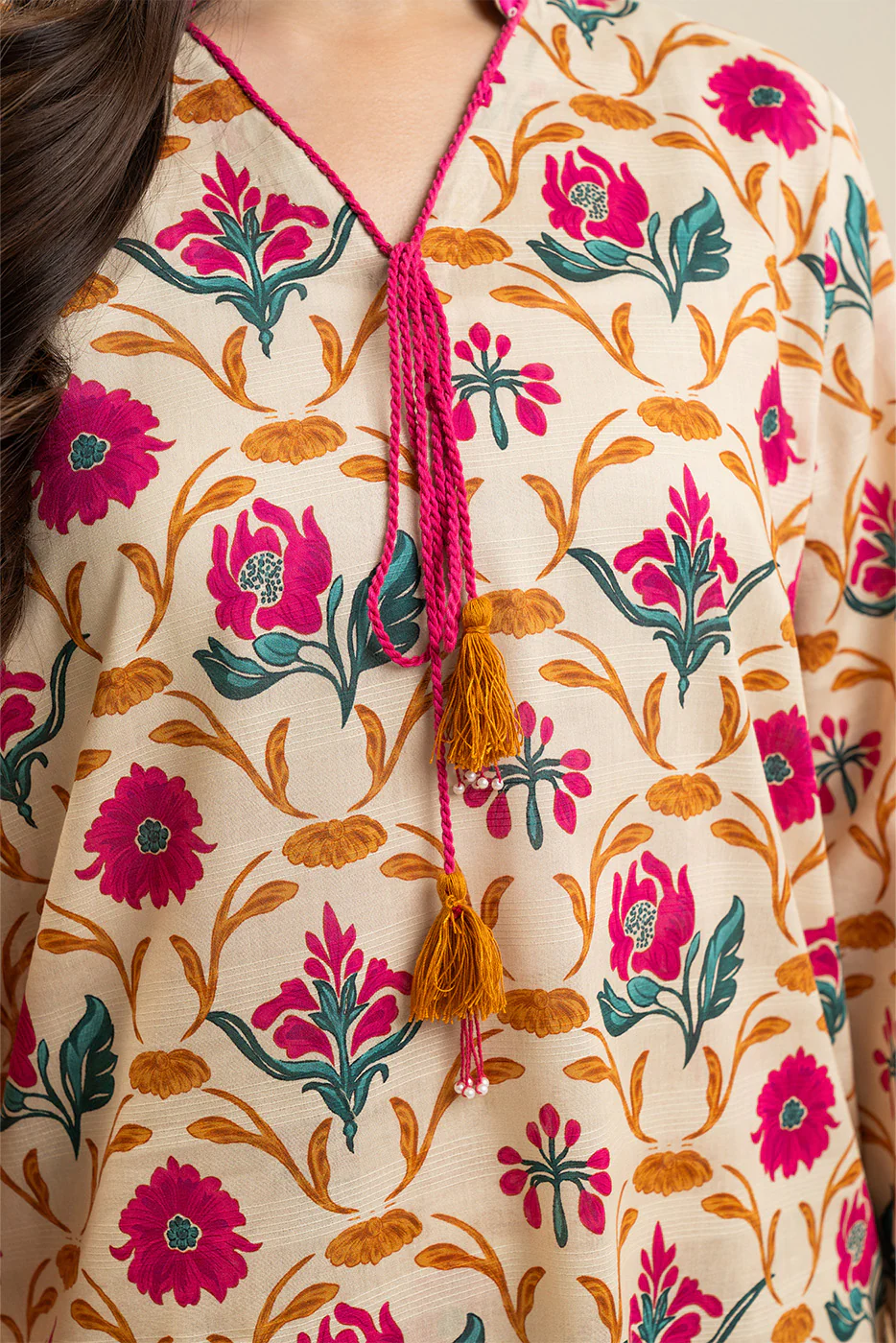 2 PIECE PRINTED DORIA LAWN SUIT (PRET) - Image 7
