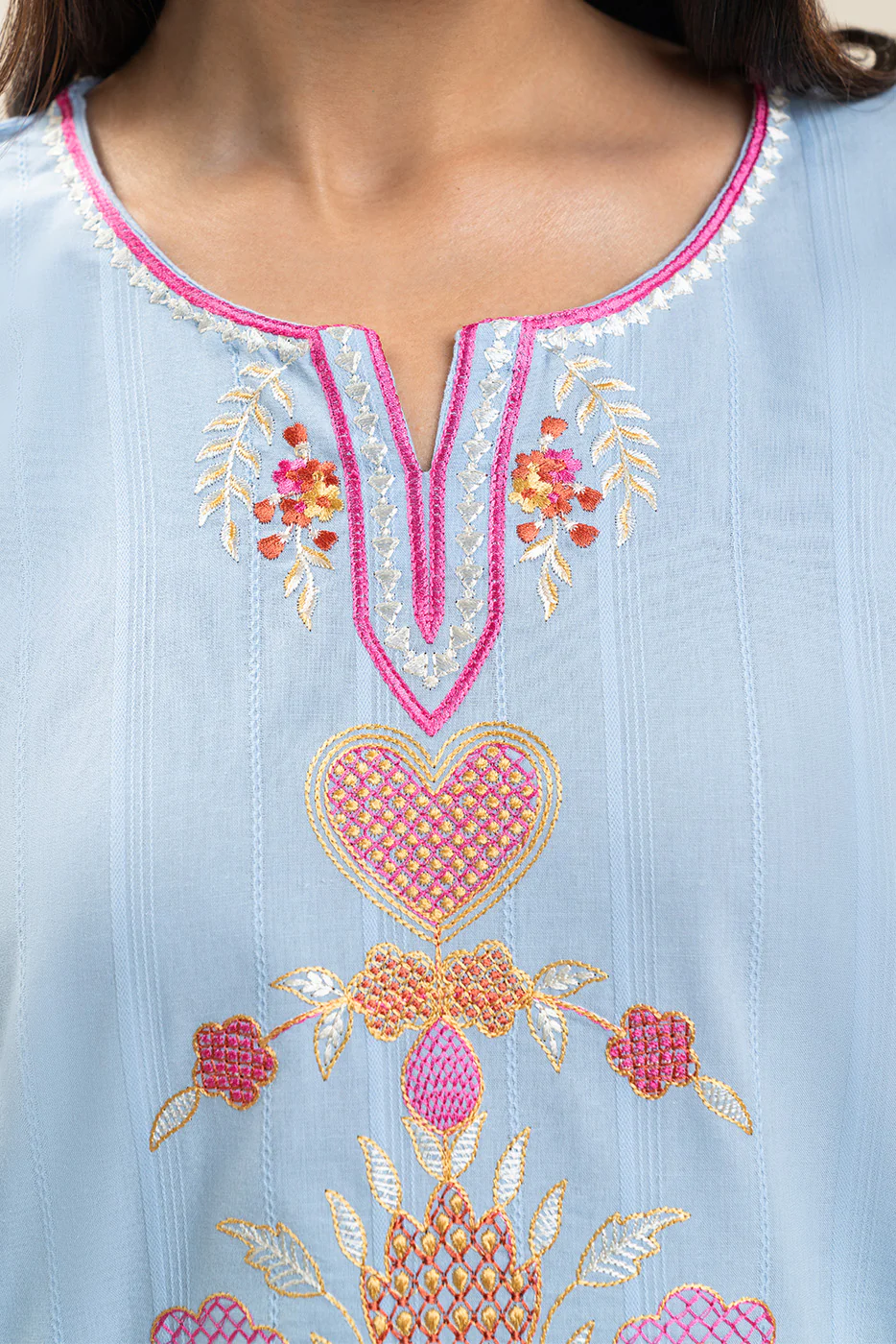 EMBROIDERED DOBBY BLOUSE (FLOW) - Image 7
