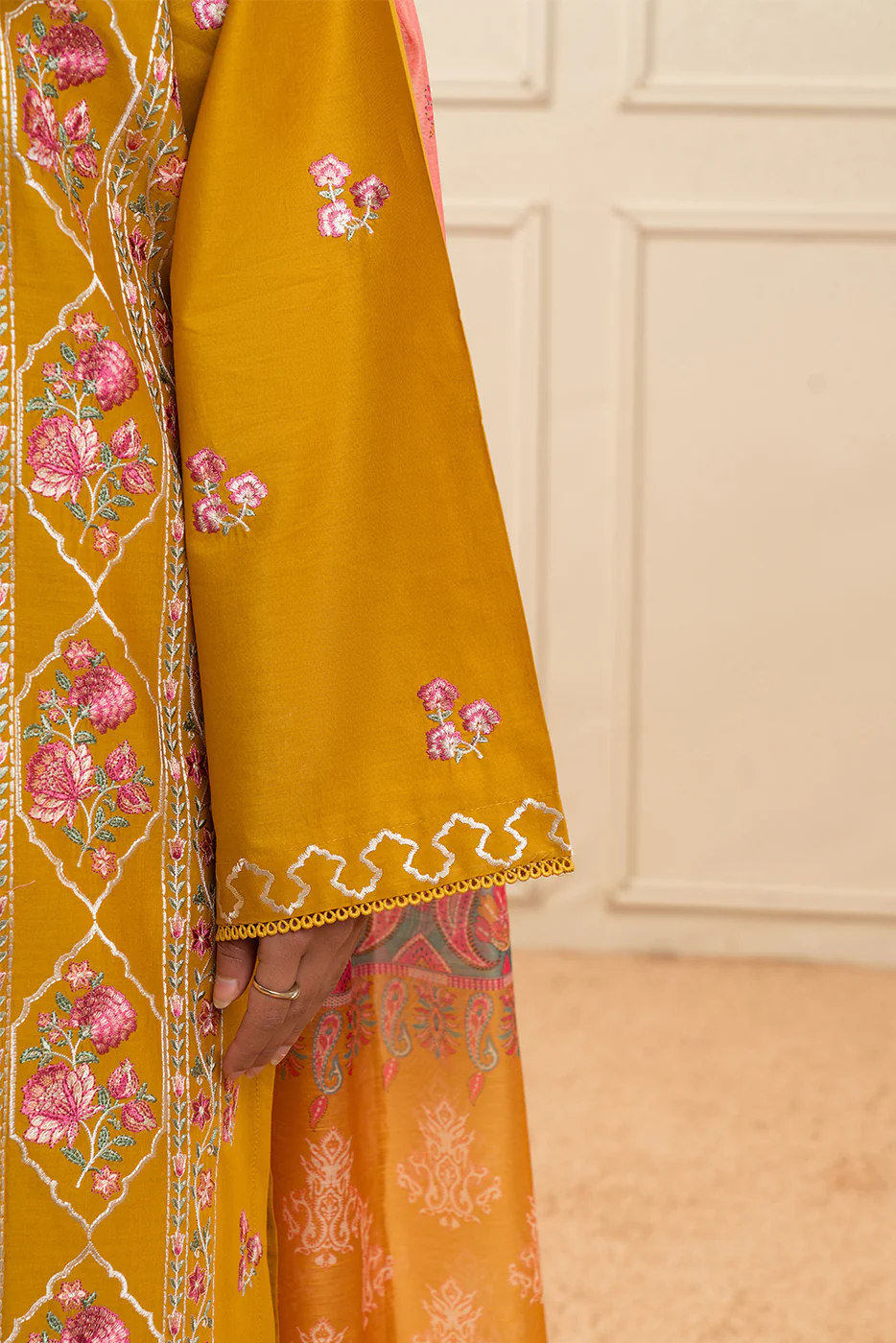 3 PIECE EMBROIDERED LAWN SUIT (PRET) - Image 6
