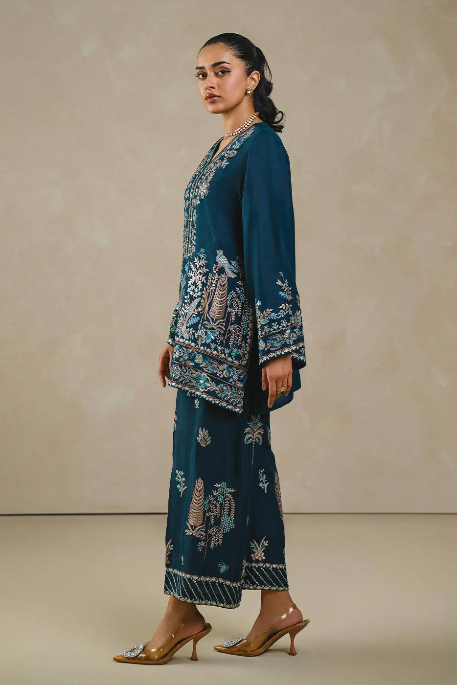 2 PIECE EMBROIDERED RAW SILK SUIT (LUXURY PRET) - Image 5