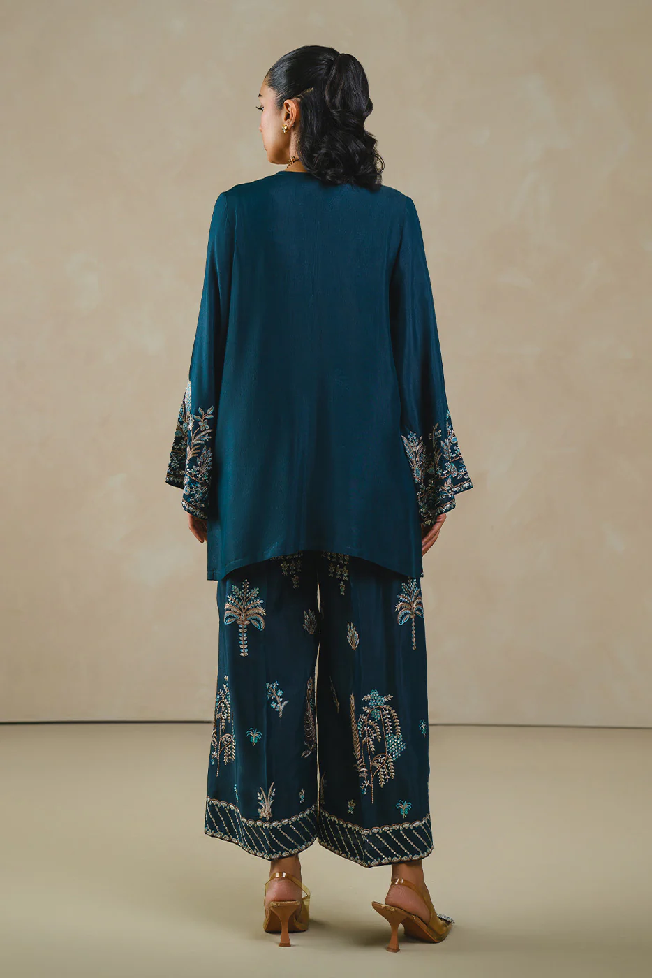 2 PIECE EMBROIDERED RAW SILK SUIT (LUXURY PRET) - Image 6