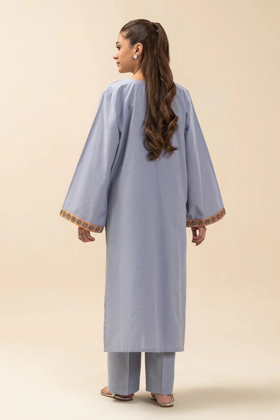 2 PIECE EMBROIDERED TWO WAY SLUB SUIT (PRET) - Image 6