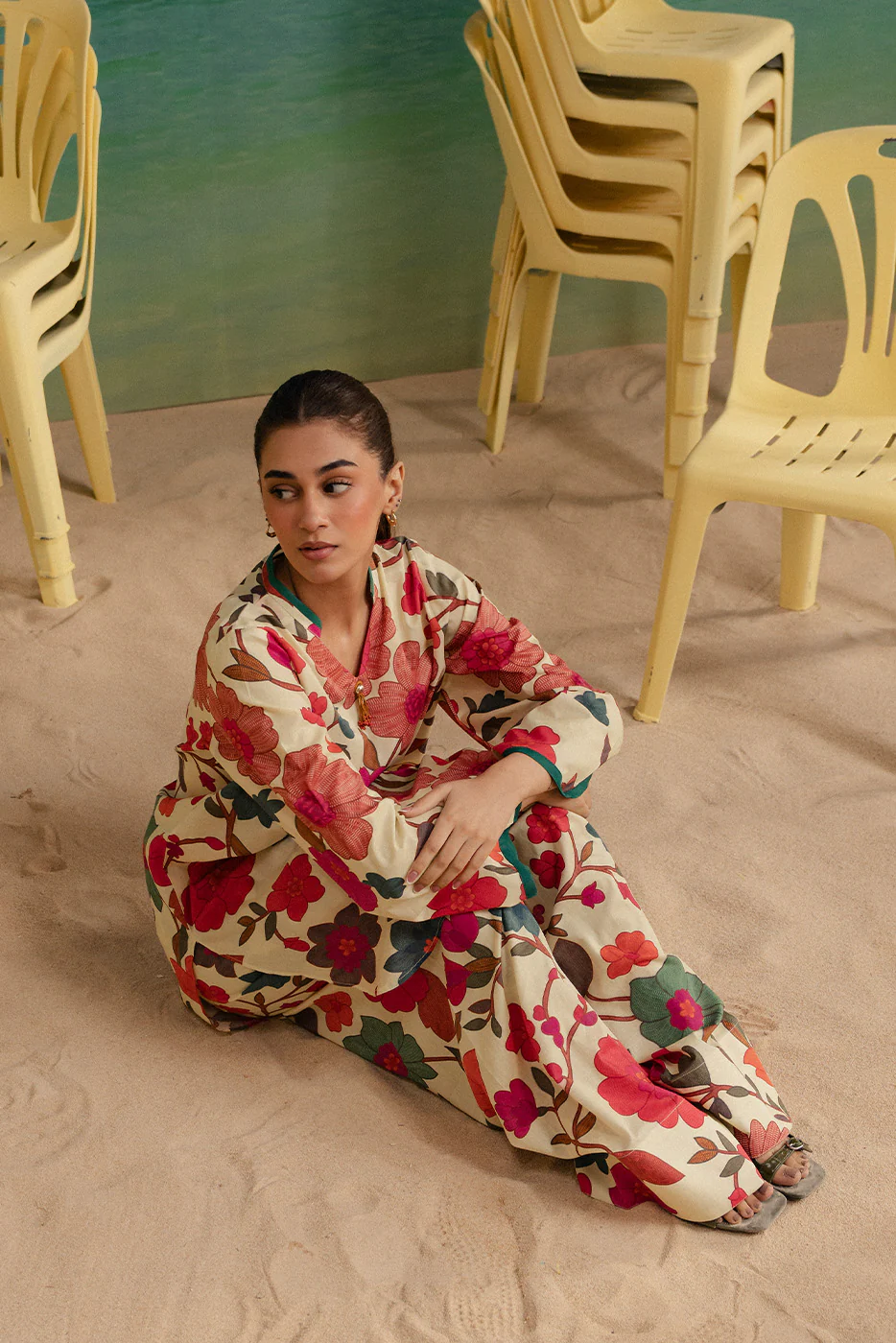 2 PIECE PRINTED LAWN SUIT (PRET) - Image 2