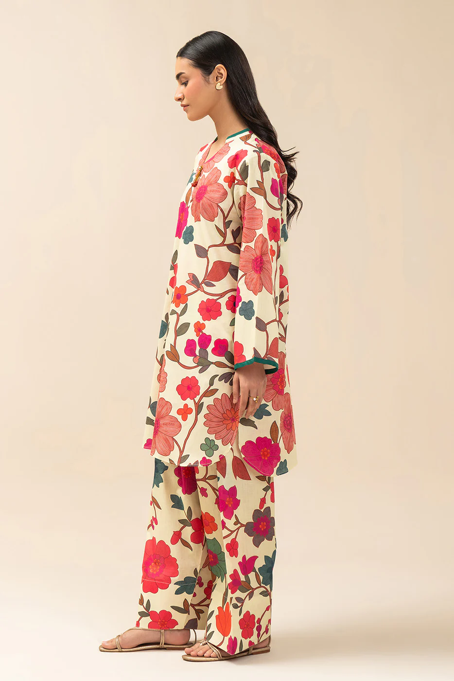 2 PIECE PRINTED LAWN SUIT (PRET) - Image 5