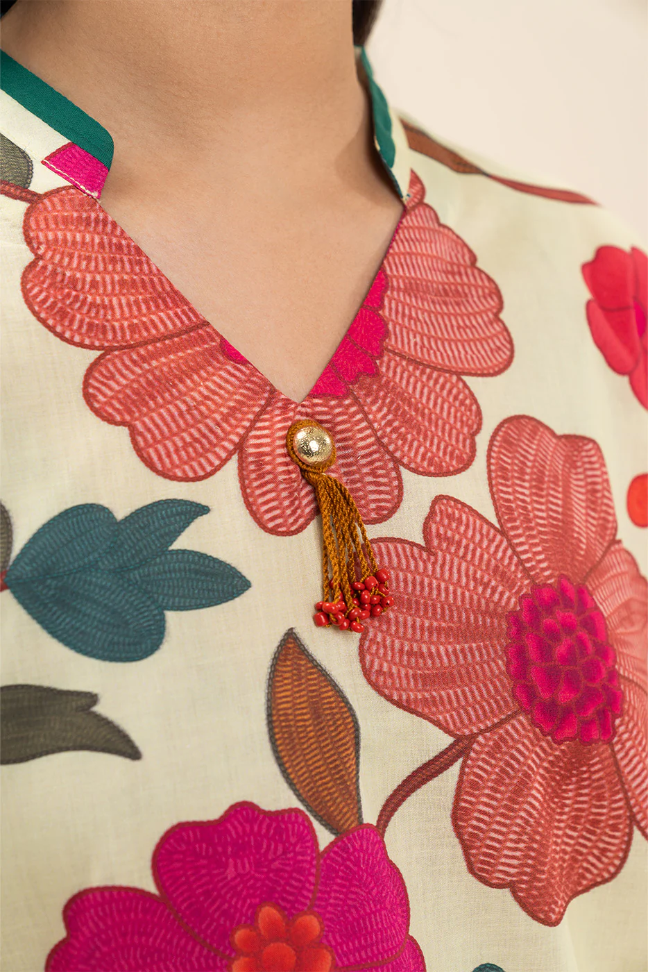 2 PIECE PRINTED LAWN SUIT (PRET) - Image 7