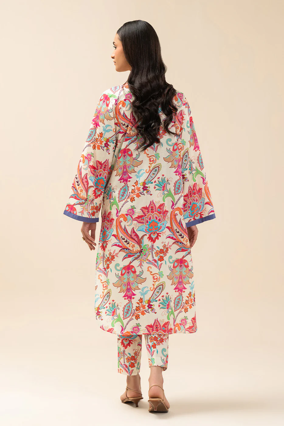 2 PIECE PRINTED LAWN SUIT (PRET) - Image 4