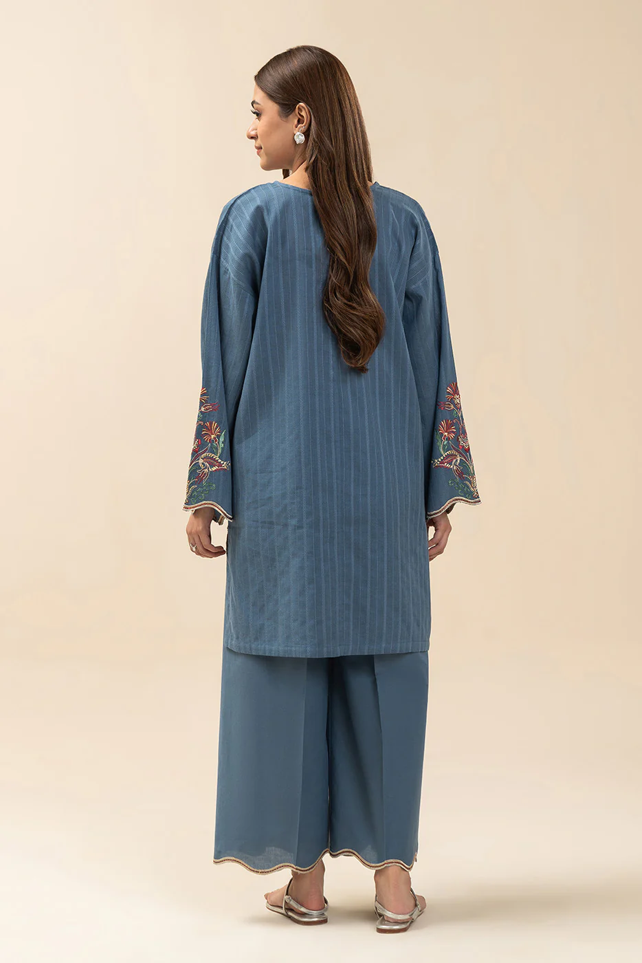 2 PIECE EMBROIDERED NENO KARA SUIT (PRET) - Image 3