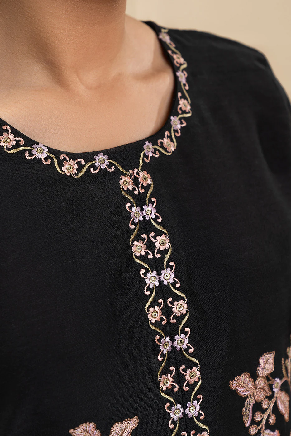 2 PIECE EMBROIDERED PAPER COTTON SUIT (HIGH CASUAL) - Image 3