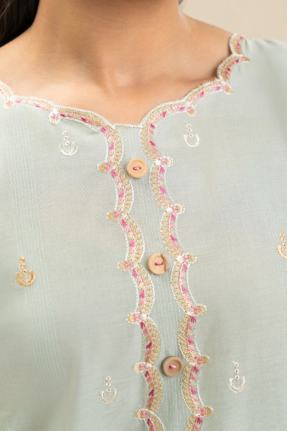 3 PIECE EMBROIDERED TEXTURED LAWN SUIT (PRET) - Image 5