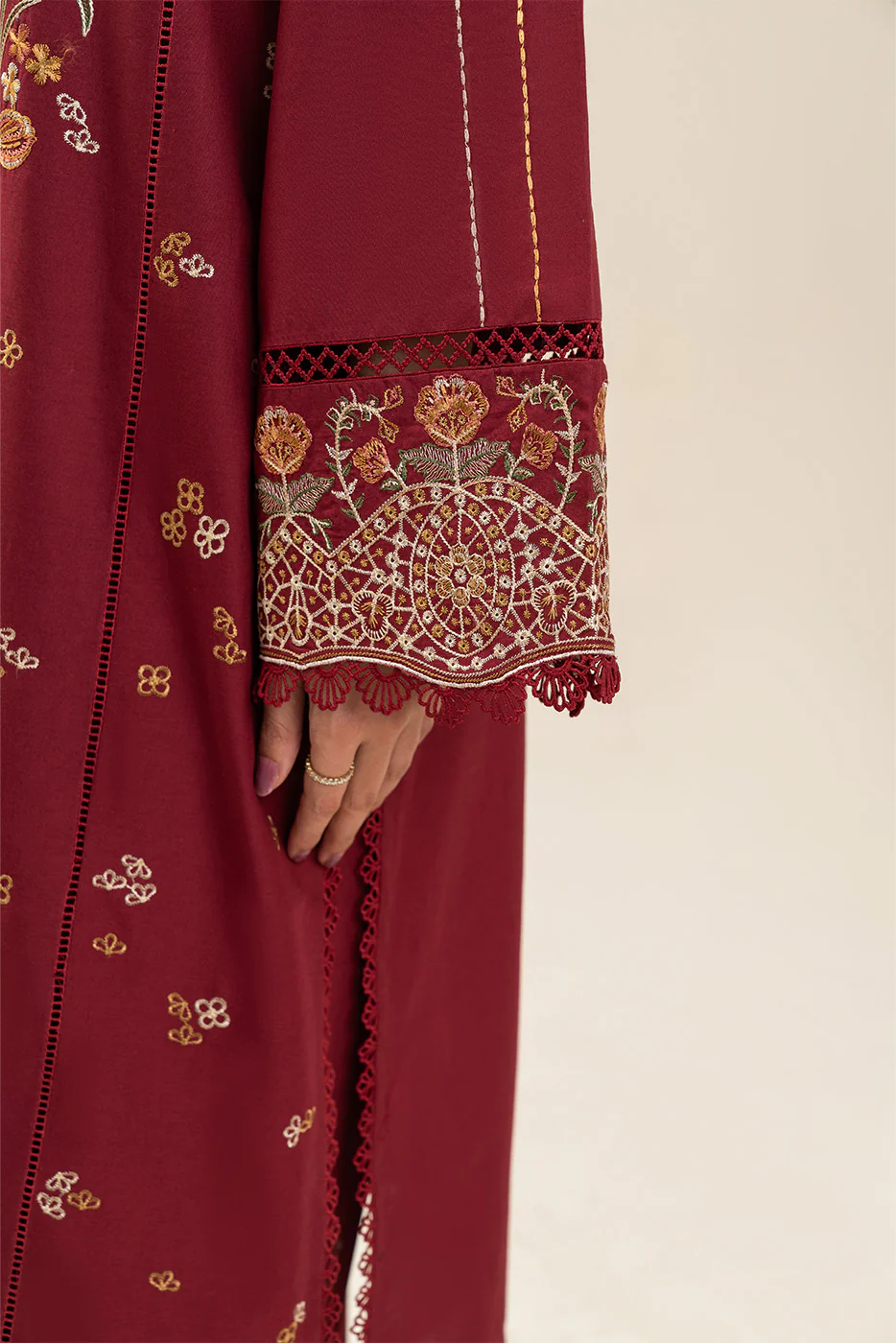 3 PIECE EMBROIDERED LAWN SUIT-MALEFICENT MAROON (UNSTITCHED) - Image 3