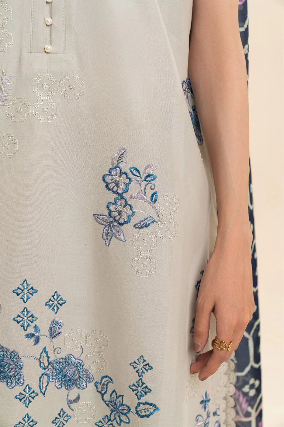 3 PIECE EMBROIDERED LAWN SUIT-LAPIS LAZULI (UNSTITCHED) - Image 6