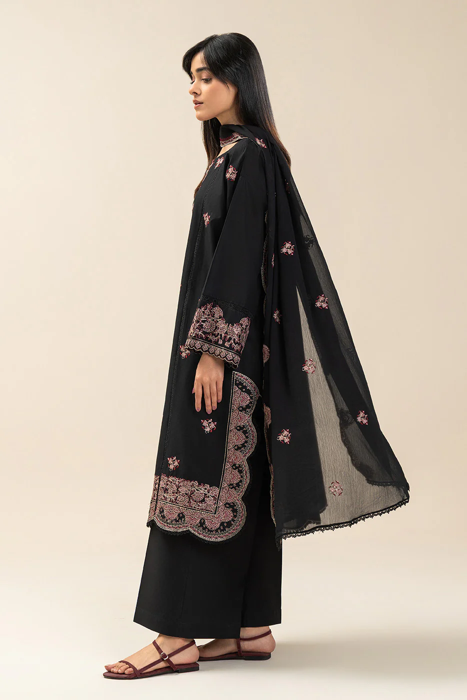 3 PIECE EMBROIDERED LAWN SUIT-DEEP ESPRESSO (UNSTITCHED) - Image 3