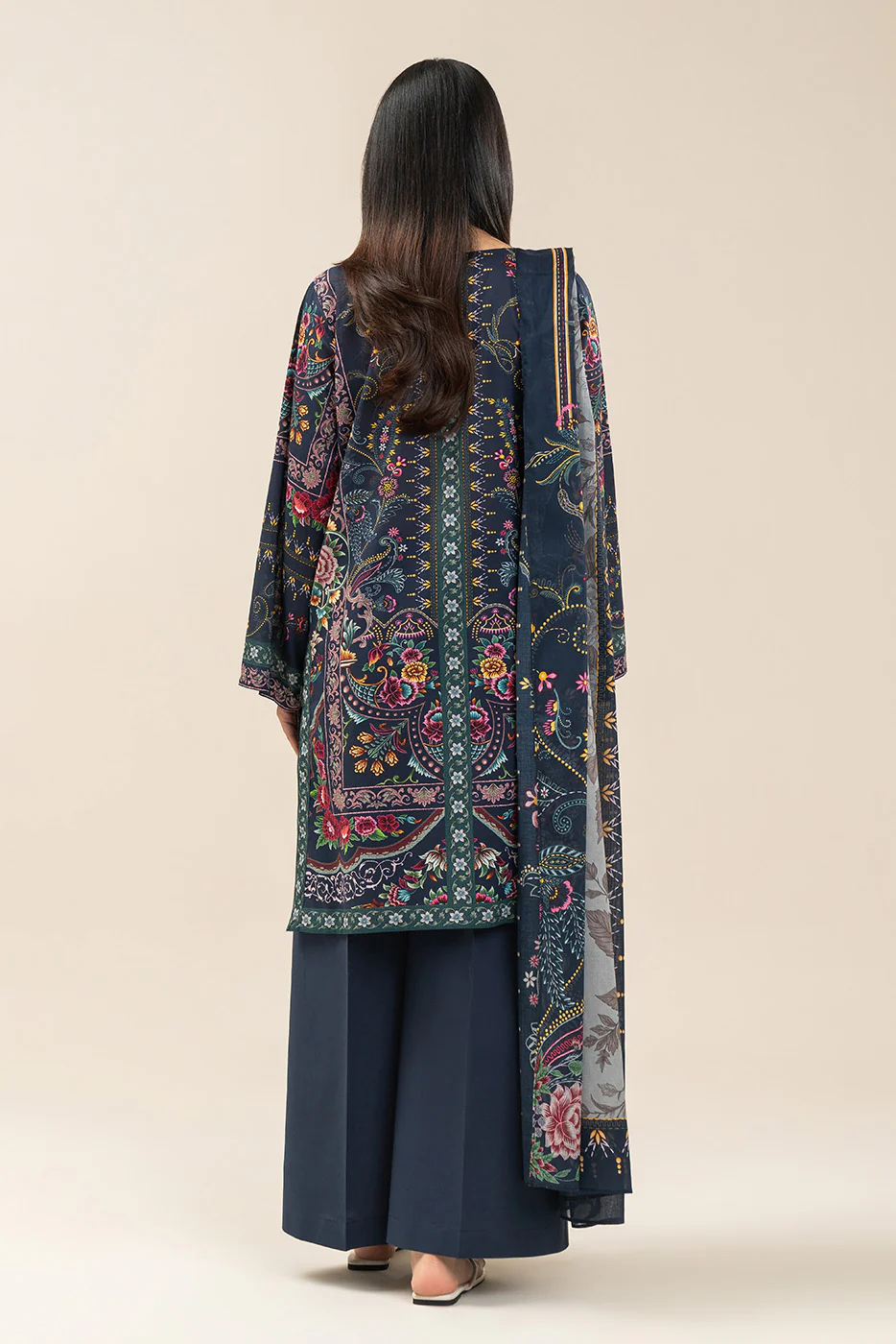 3 PIECE PRINTED LAWN SUIT-ECLECTIC ROSE (UNSTITCHED) - Image 3