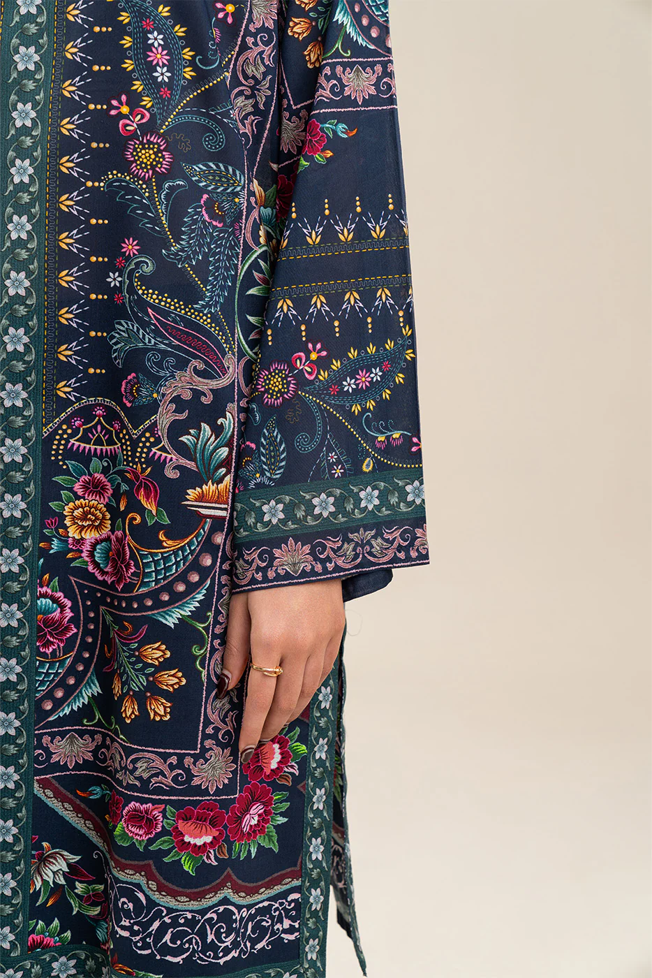 3 PIECE PRINTED LAWN SUIT-ECLECTIC ROSE (UNSTITCHED) - Image 6