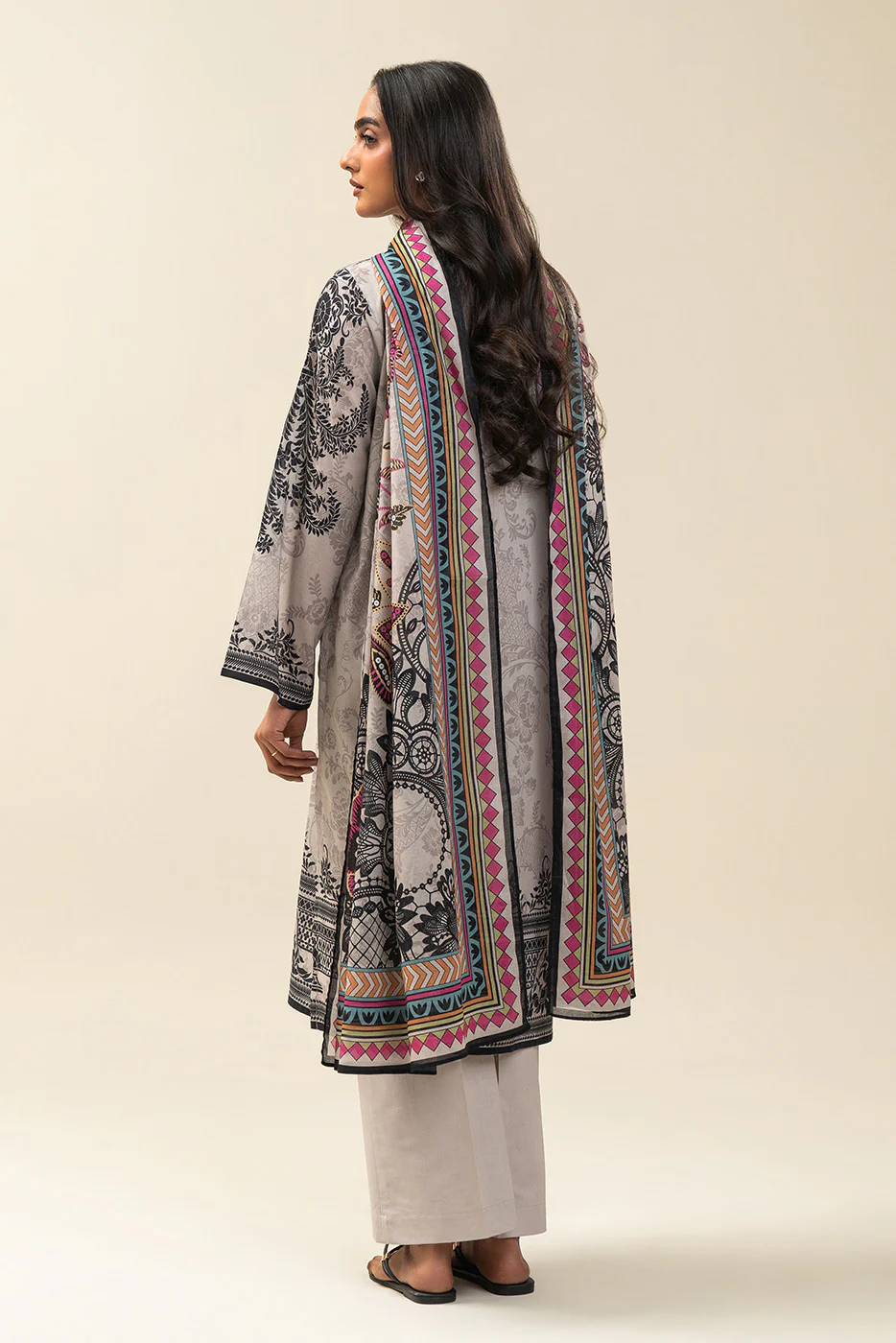 3 PIECE PRINTED LAWN SUIT-DAMASK DECOR (UNSTITCHED) - Image 3