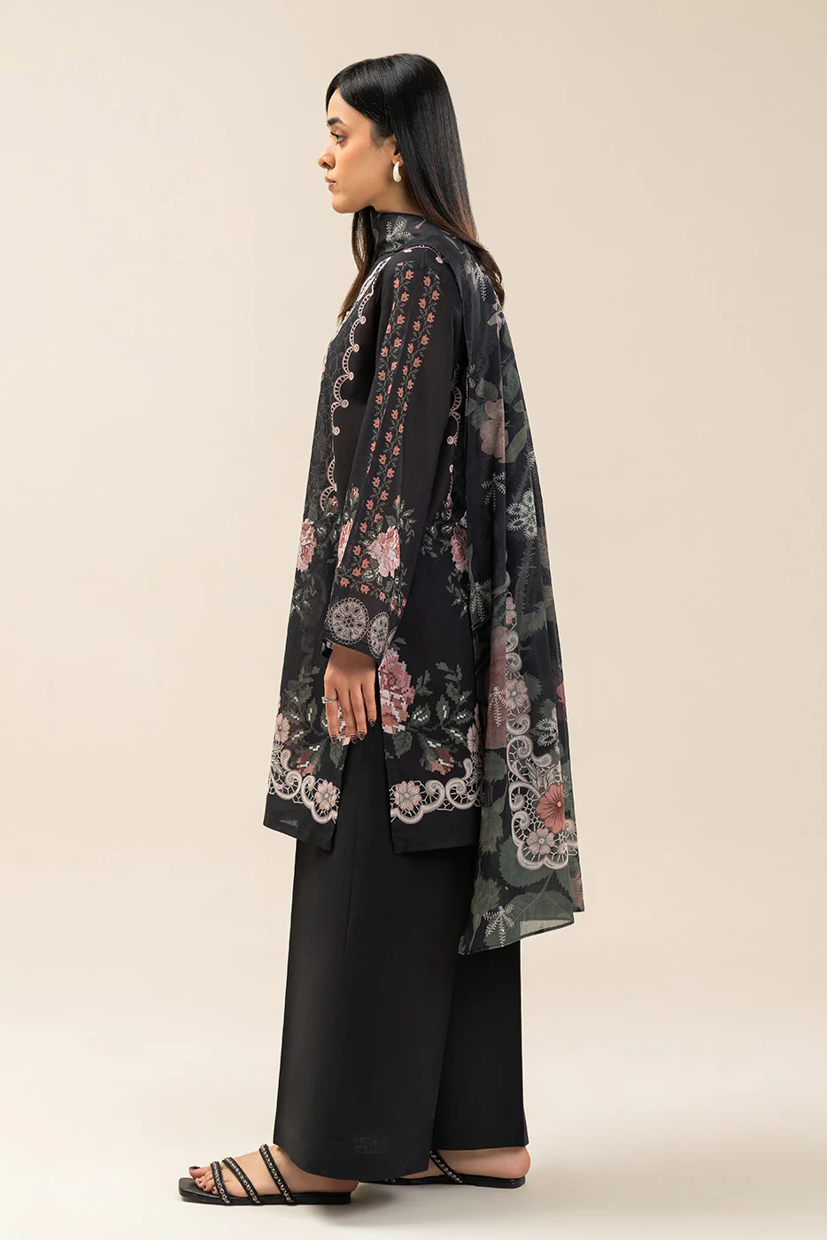 3 PIECE PRINTED LAWN SUIT-NOIR DRAPE (UNSTITCHED) - Image 2