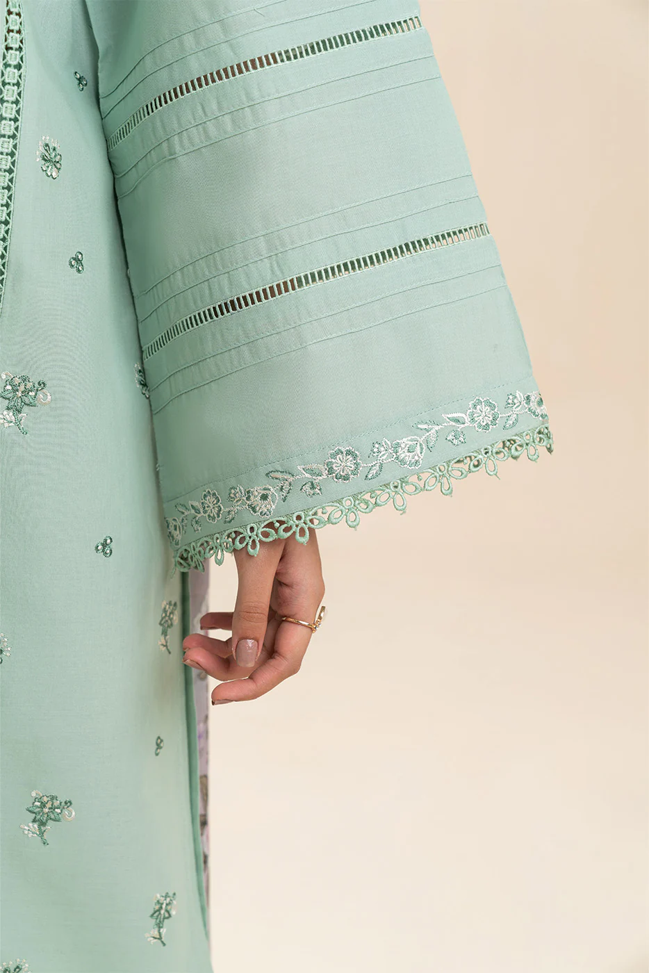 2 PIECE EMBROIDERED LAWN SUIT-MINTY GARDEN (UNSTITCHED) - Image 6