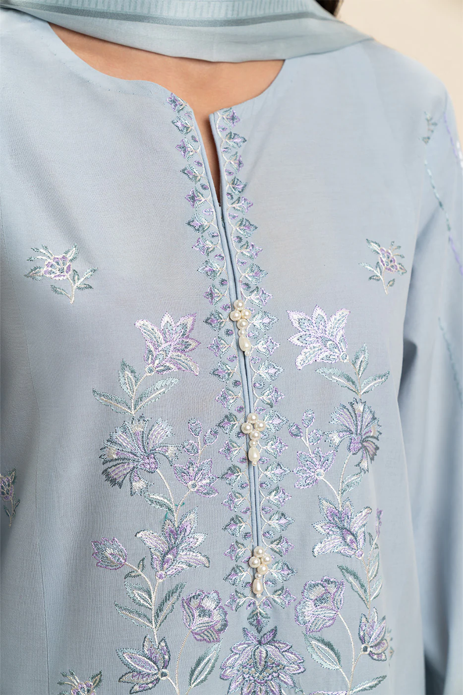 2 PIECE EMBROIDERED LAWN SUIT-MORNING DEW (UNSTITCHED) - Image 5