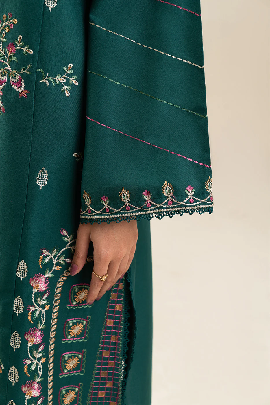 3 PIECE EMBROIDERED LAWN SUIT-MUGHAL GREENS (UNSTITCHED) - Image 3