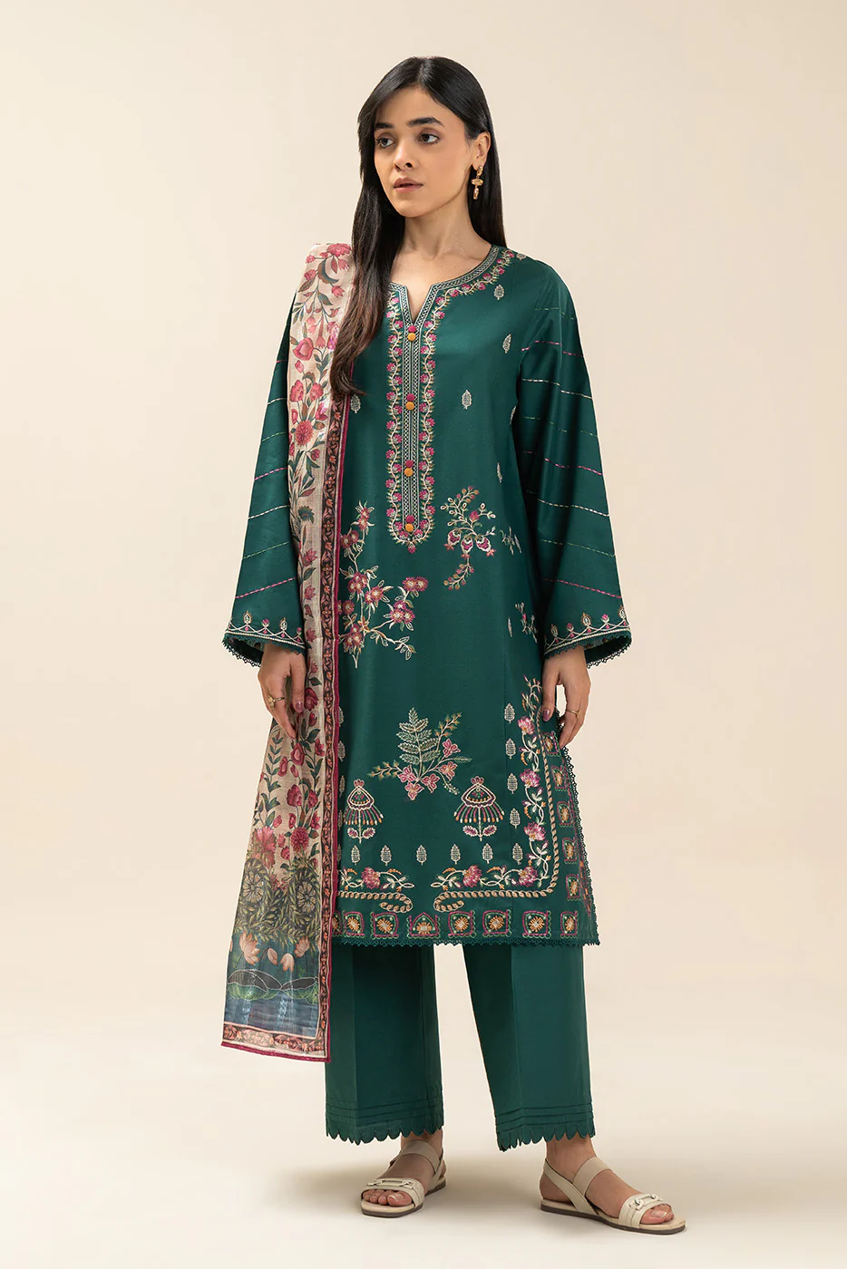 3 PIECE EMBROIDERED LAWN SUIT-MUGHAL GREENS (UNSTITCHED) - Image 4