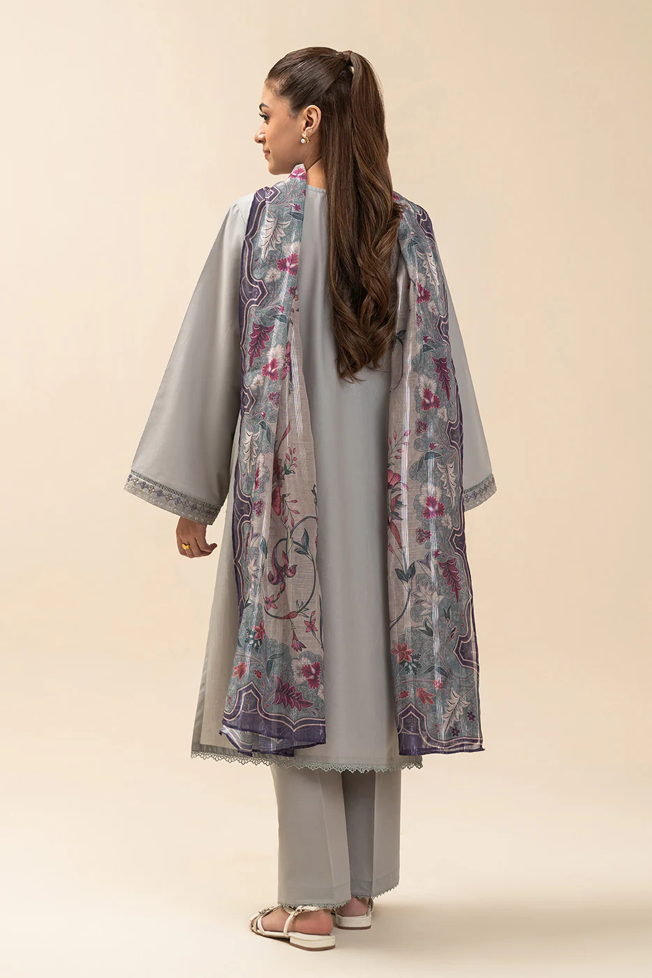 3 PIECE EMBROIDERED LAWN SUIT-ETHEREAL VEIL (UNSTITCHED) - Image 4