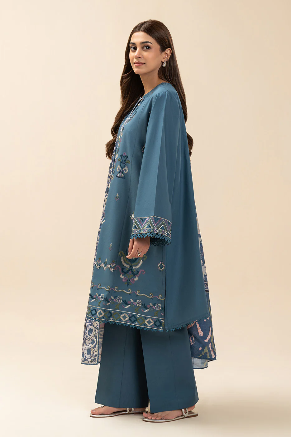 3 PIECE EMBROIDERED LAWN SUIT-IKAT GALORE (UNSTITCHED) - Image 3