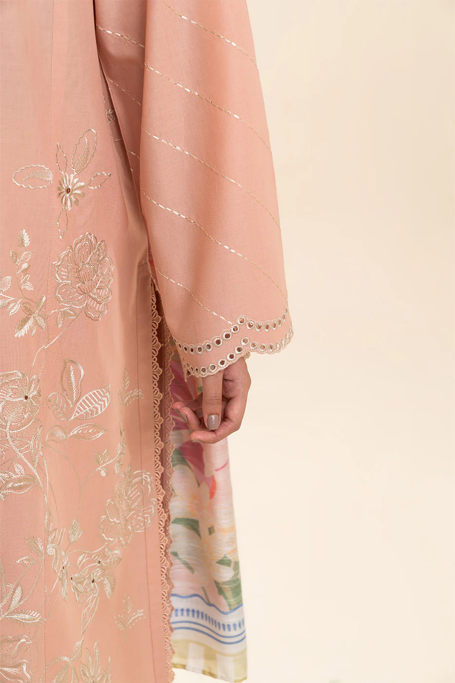 3 PIECE EMBROIDERED LAWN SUIT-VITAL FLORA (UNSTITCHED) - Image 6